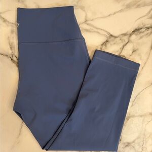 Lululemon cropped Leggings 3/4 length size 12